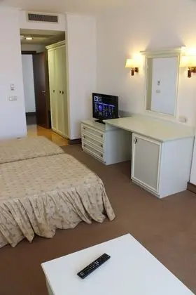 Tek Büyük Yataklı Oda, Park Manzaralı (Free Beach Access, Free Wifi, Parking)