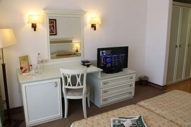 Tek Büyük Yataklı Oda, Park Manzaralı (Free Beach Access, Free Wifi, Parking)