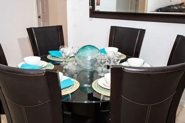 Ev (Villa Helena - Windsor Palms)
