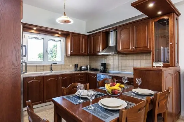 Apart Daire, 3 Yatak Odası, Havuz Manzaralı
