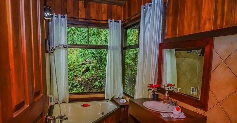 Deluxe Bungalov, 1 Yatak Odası, Göl Manzaralı, Bahçeli