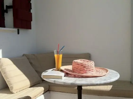 Üç Kişilik Oda, Havuz Manzaralı