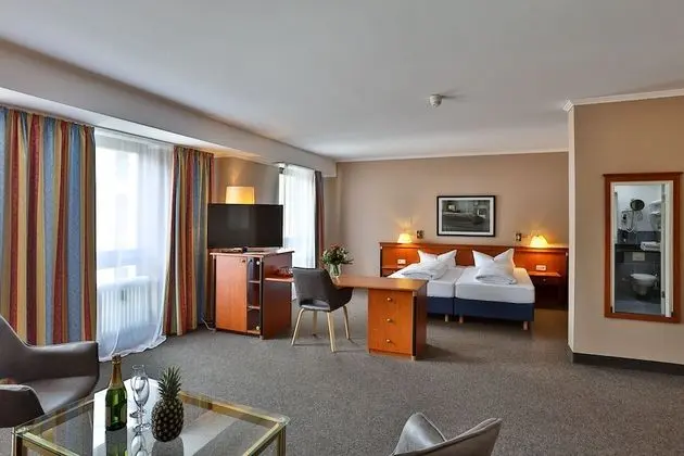 Grand Tek Büyük Yataklı Oda, Şehir Manzaralı