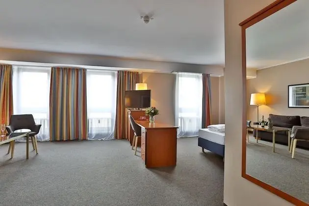 Grand Tek Büyük Yataklı Oda, Şehir Manzaralı
