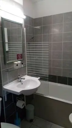 Exclusive Tek Büyük Yataklı Oda, Havuz Manzaralı, Zemin Kat