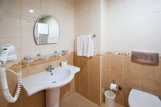 Standart Oda, Havuz Manzaralı, Balkonlu