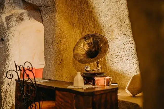 King Suite, Jakuzili