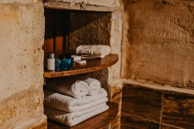 King Suite, Jakuzili