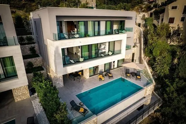 Villa, Sigara İçilebilir