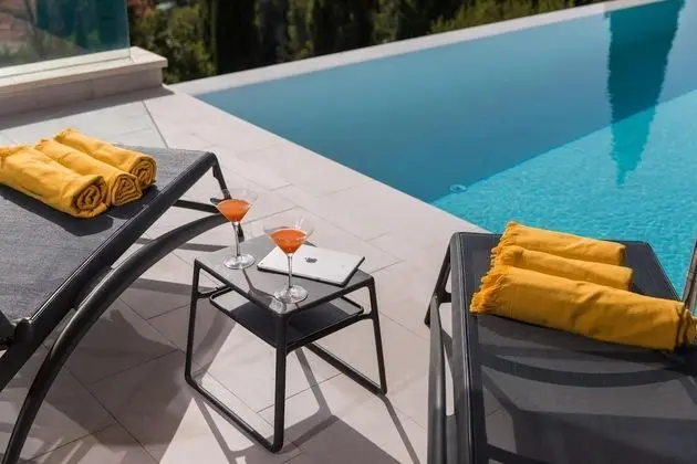 Villa, Sigara İçilebilir