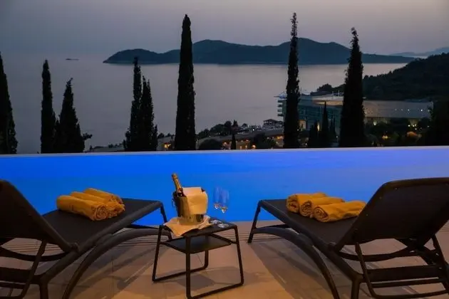 Villa, Sigara İçilebilir