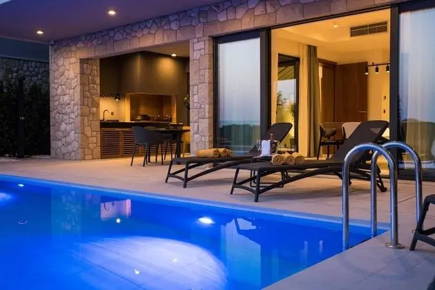 Villa, Sigara İçilebilir