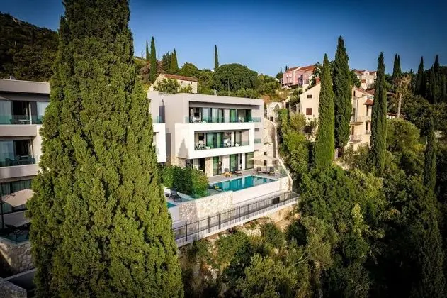 Villa, Sigara İçilebilir