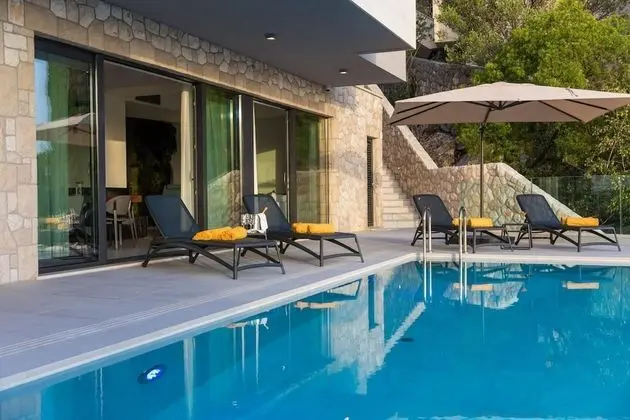 Villa, Sigara İçilebilir