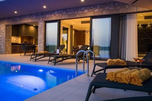 Villa, Sigara İçilebilir