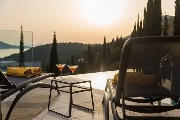 Villa, Sigara İçilebilir