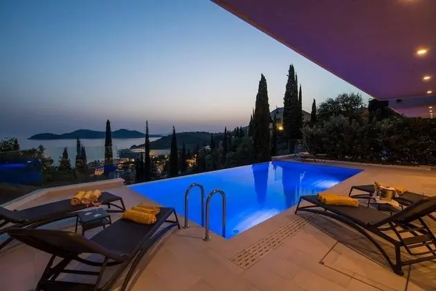 Villa, Sigara İçilebilir