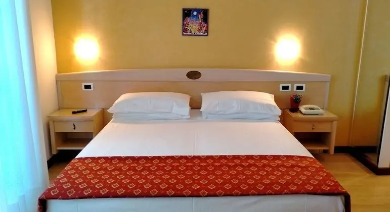 Comfort Tek Büyük veya İki Ayrı Yataklı Oda, Kısmi Deniz Manzaralı (Private Beach Access)