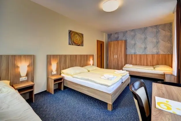 Standard Üç Kişilik Oda, Birden Çok Yatak