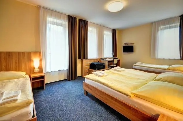 Standard Üç Kişilik Oda, Birden Çok Yatak