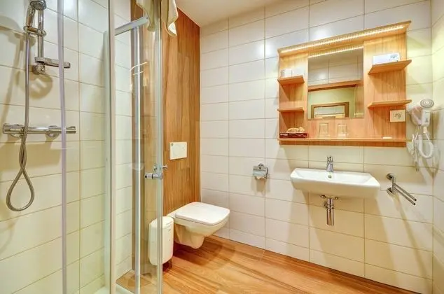 Superior Tek Büyük veya İki Ayrı Yataklı Oda, 1 Büyük (Queen) Boy Yatak, Bahçe Manzaralı