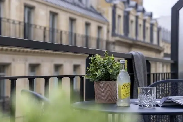 Deluxe Oda, Balkon