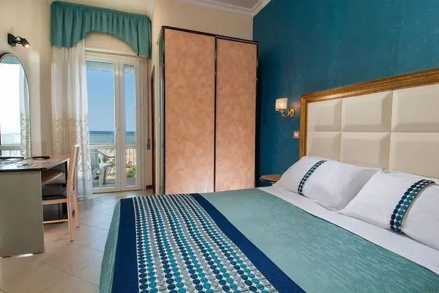 Superior Dört Kişilik Oda