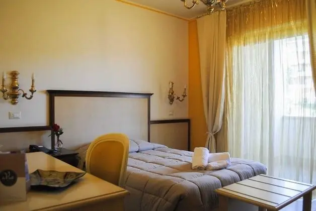 Comfort Büyük Yataklı Tek Kişilik Oda