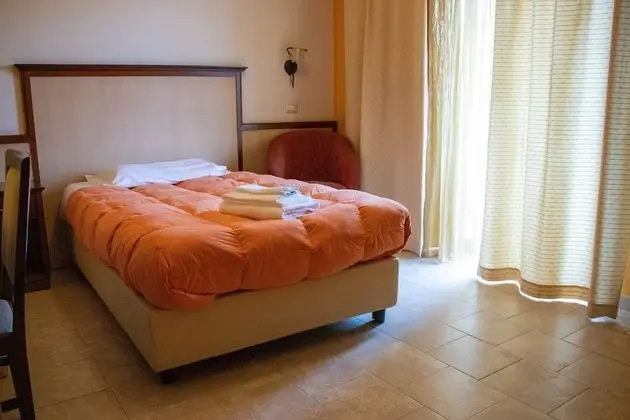 Comfort Büyük Yataklı Tek Kişilik Oda