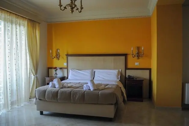 Comfort Tek Büyük veya İki Ayrı Yataklı Oda