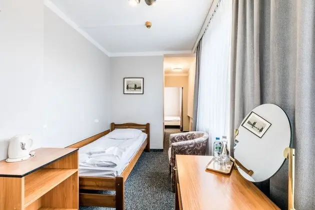 Small Double Room with Small Bathroom (Parking view)