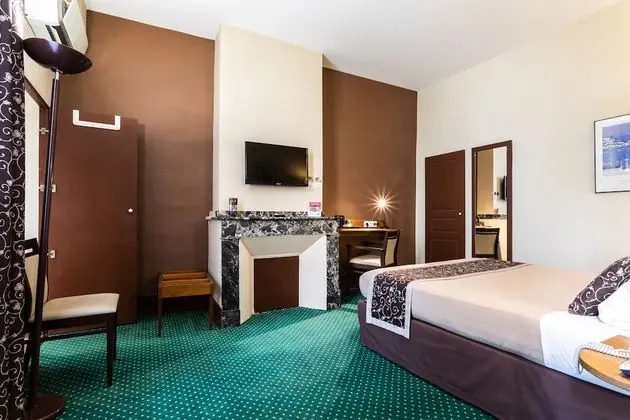 Comfort Tek Büyük Yataklı Oda