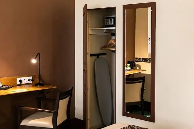 Comfort Tek Büyük Yataklı Oda