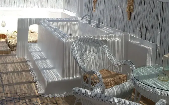 Stüdyo, Bahçe Manzaralı