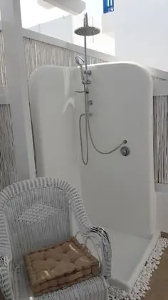 Stüdyo, Bahçe Manzaralı