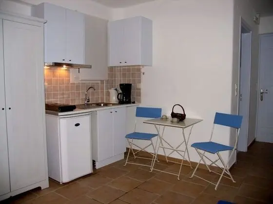 Stüdyo, Bahçe Manzaralı
