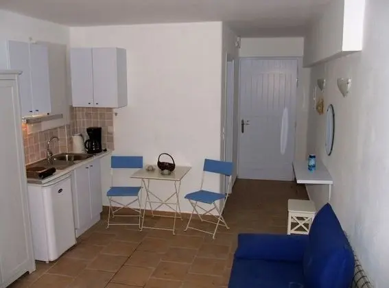 Stüdyo, Bahçe Manzaralı