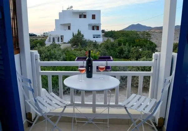 Tek Büyük Yataklı Oda, Balkon, Kısmi Deniz Manzaralı