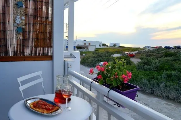Tek Büyük Yataklı Oda, Balkon, Kısmi Deniz Manzaralı