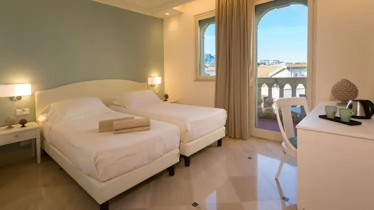 Superior Tek Büyük veya İki Ayrı Yataklı Oda, Balkon