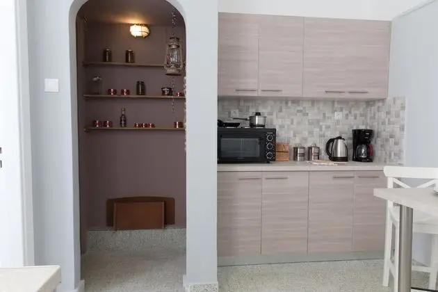 Zeus 115m2 Penthouse Apartment - Balcony with Acropolis View