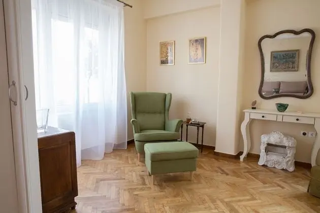 Zeus 115m2 Penthouse Apartment - Balcony with Acropolis View