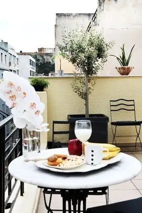 Zeus 115m2 Penthouse Apartment - Balcony with Acropolis View