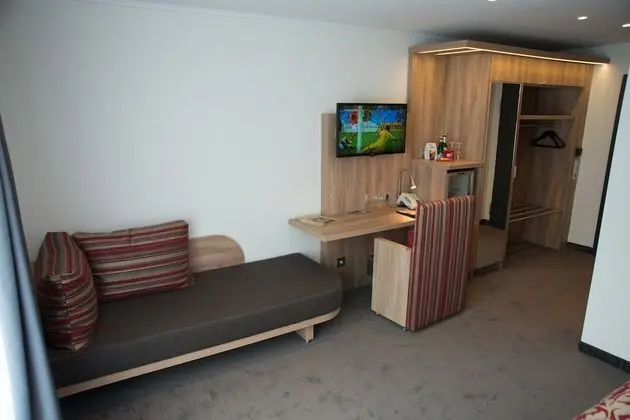 Comfort Tek Büyük Yataklı Oda, Küvet, Ek Bina