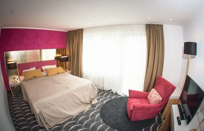 Comfort Tek Büyük Yataklı Oda, Küvet, Ek Bina