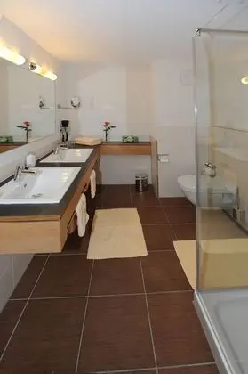 Deluxe Tek Büyük veya İki Ayrı Yataklı Oda