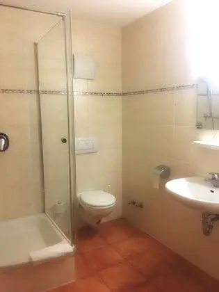 Economy Tek Büyük Yataklı Oda