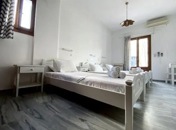 Basic Üç Kişilik Oda