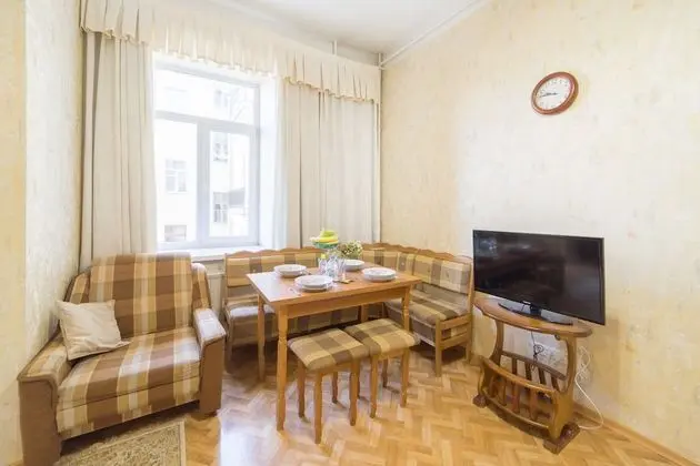 Family Apart Daire, Birden Çok Yatak, Avlu Manzaralı