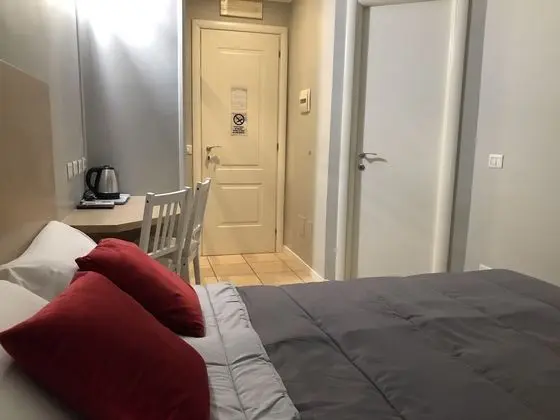 Basic Tek Büyük Yataklı Oda